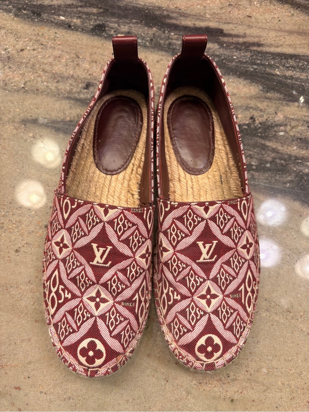 Louis Vuitton 1854 size 38 1/2 US SIZE 8.5 Mules